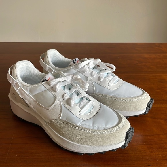 Nike Waffle Debut DH9523-100 Casual Shoes White tan  Women's NWOB - Picture 2 of 5